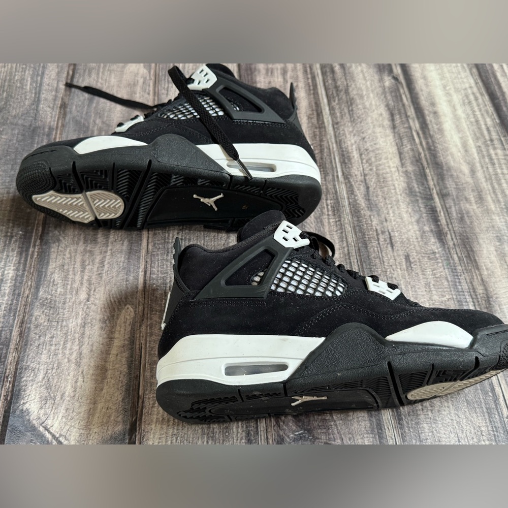 Nike Air Jordan 4 Retro White Thunder/Black Suede Sneakers 4.5 Y - Picture 6 of 10